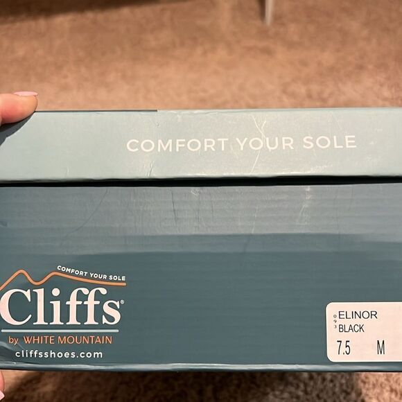 Cliffs by White Mountain Women’s Elinor Black Lace-Up Boots - Picture 7 of 8